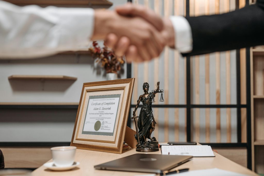 when to hire a personal injury lawyer